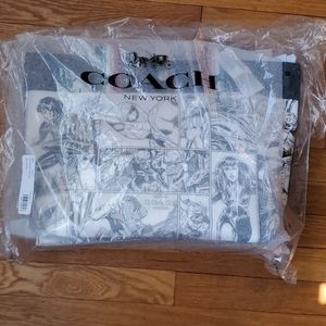 Coach │ Marvel Jes Tote With Comic Book Print